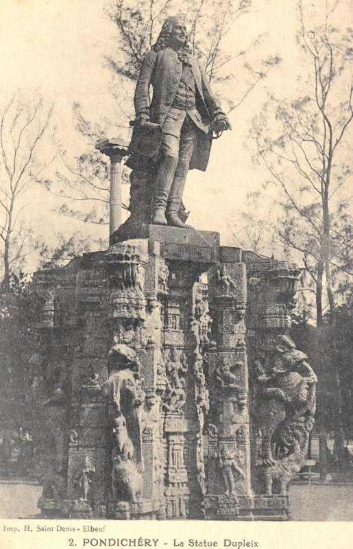 06-13 - Pondichery - statue de Dupleix - 6